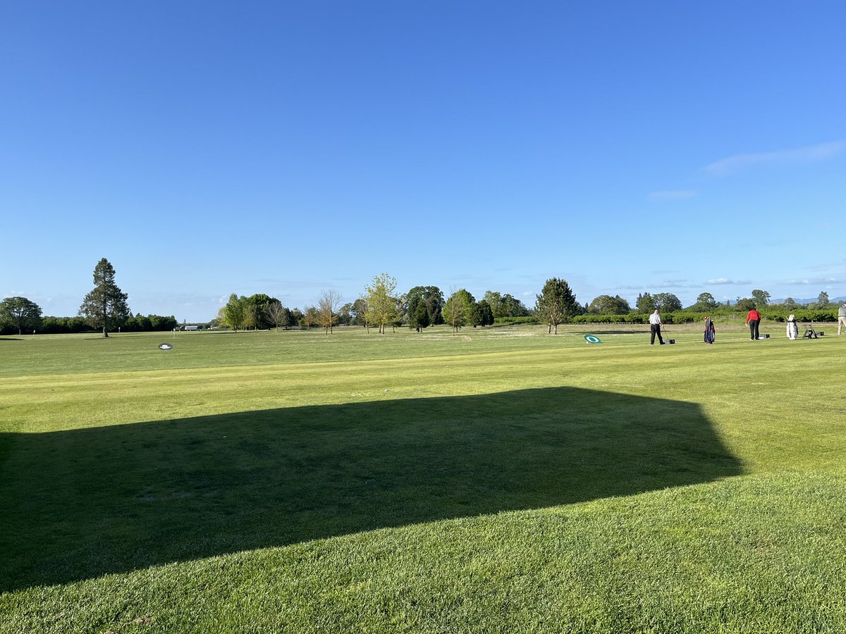 MidTierLife tweet media