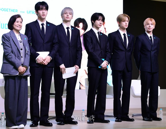 TXT Charts tweet media