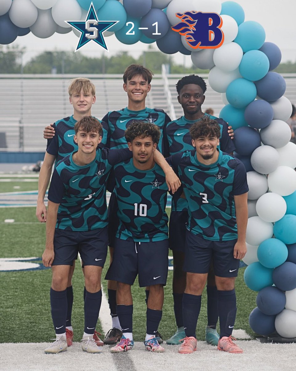 SiegelFutbol's tweet photo. Stars get the win on senior night on a weather abbreviated match.
⚽️ Lopez
⚽️ Nava https://t.co/R7WxU3mAZN