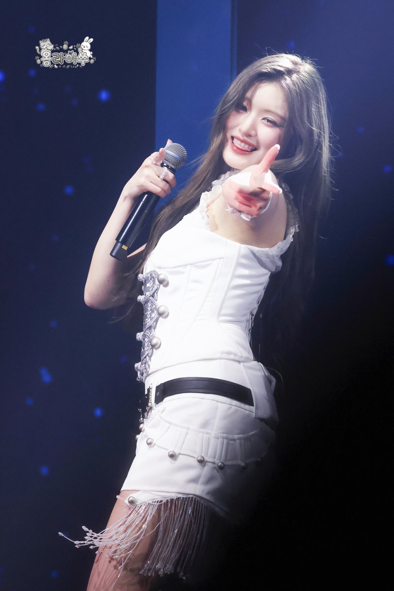 athenapineapple's tweet photo. 260426_Party Again in Taipei_Athena
🫣🥰
#FIFTYFIFTY #피프티피프티 #フィフティフィフティ
#Athena #아테나 #楊子嫻 https://t.co/Bz761uP2v1