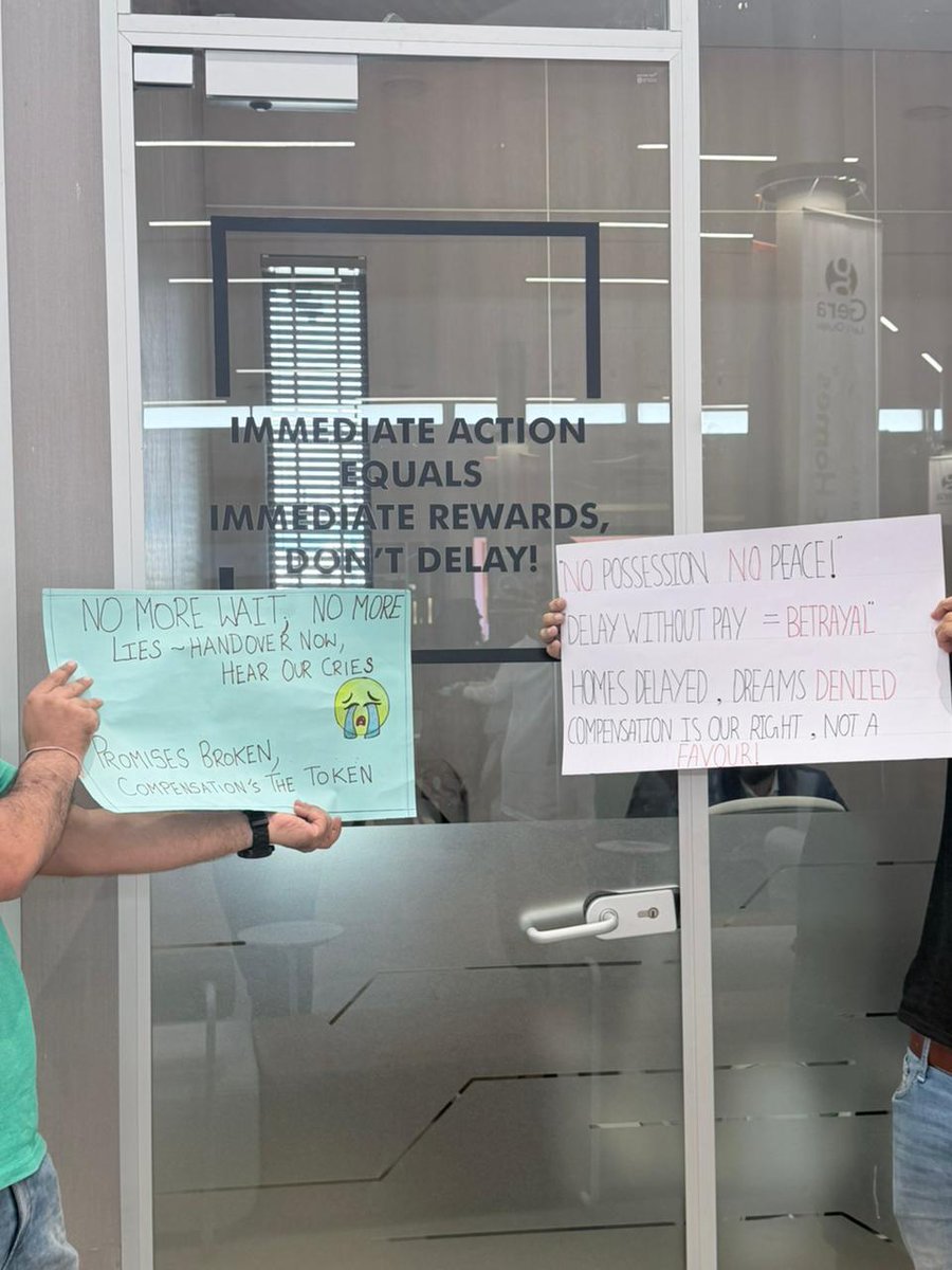 JalebiPoha's tweet photo. #Gera Builders from #Pune collected funds ahead of the scheduled time promising early delivery. Now it's been a year since the promised time of delivery there is no sign. Now even the RERA dates have been breached. And yet no response from Gera #kharadi  #Wagholi @punekarnews https://t.co/ml4OkPHGVt