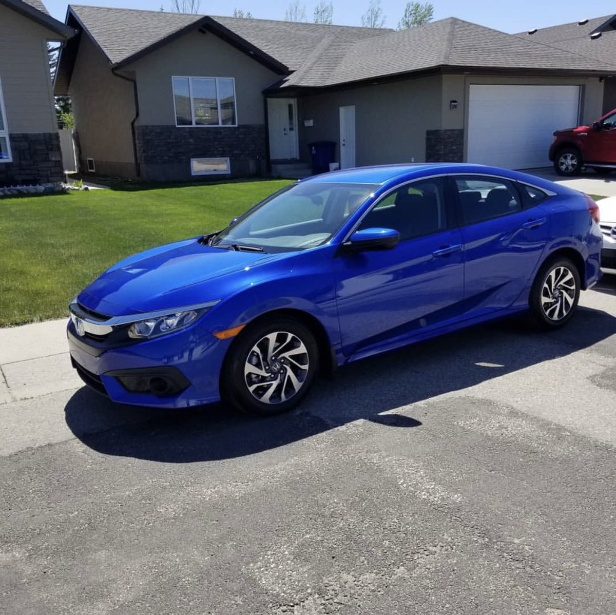 Vandelex's tweet photo. My inventory vs my car (when I first got it) https://t.co/4xgIyexy1R