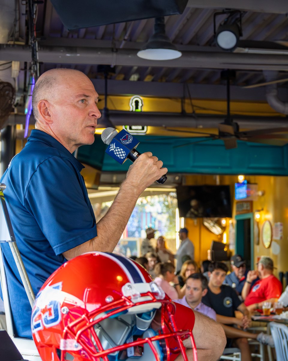 Stop ✌🏽 of our Hometown Team Tour was a success! Thank you to Johnnie Brown's for a night full of Florida Atlantic fun!🤩🦉✨

We'll see you on May 13 for our next stop!🕶️🥳

#WIP🏝️