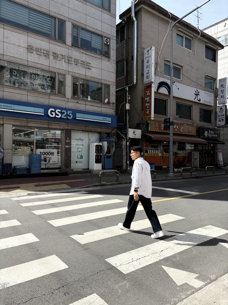 MatthewF25_'s tweet photo. gmonad! Seoul! 💜🇰🇷 https://t.co/tW6ASZEri4