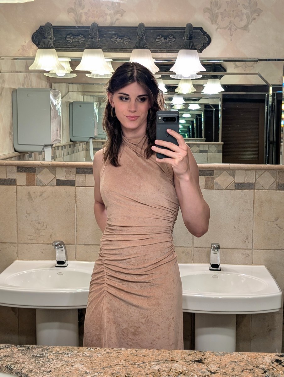 Sofia ''Buff Girlfriend'' tweet media