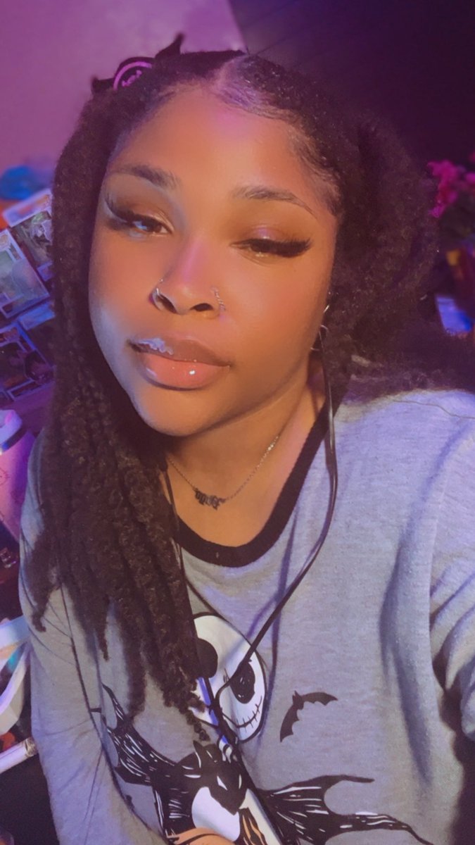 Cutie Pie⁷ ♡ 🛬 Momocon tweet media