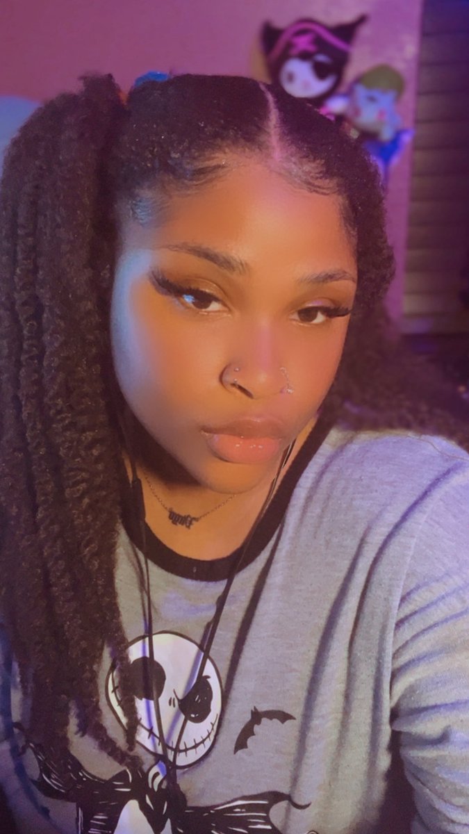 Cutie Pie⁷ ♡ 🛬 Momocon tweet media