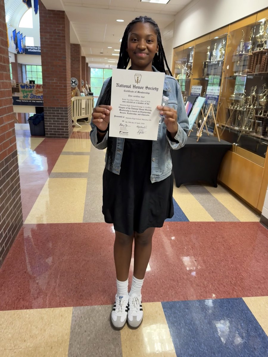thekeriscollins's tweet image. Honored to be inducted into the National Honor Society.💙🌟 #NHS #sophmoreyear #studentathlete