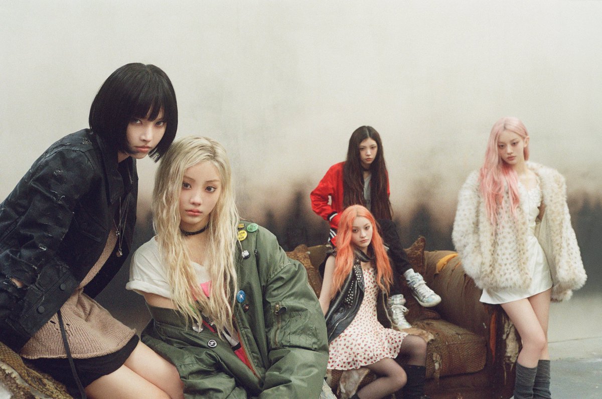 illit ph★tocards tweet media