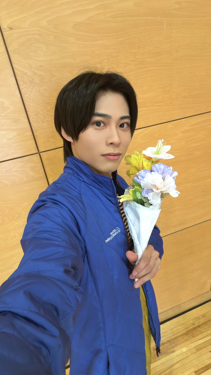 #学校あす卒 

たくさんの学生さんたちに観てもらいました

普段の演劇とはまた違った新鮮な反応もありながら、かつ没入して観てくださいまして感謝です

この作品を通して、演劇を通して何かを持って帰ってもらえたら幸いです

僕らにとっても貴重で特別な時間になりました

ありがとうございました！