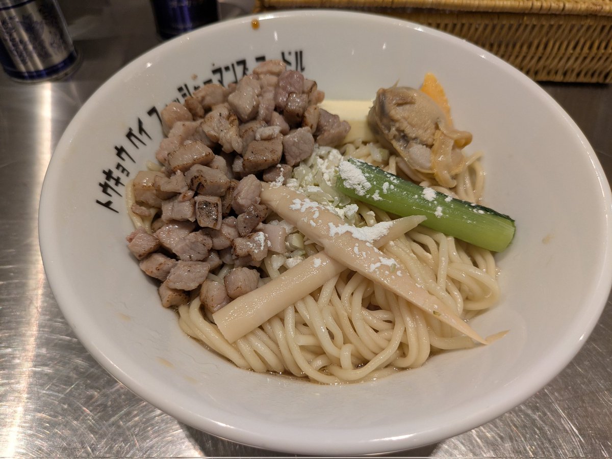 fuzyqun's tweet photo. 昨晩の🍜
Tokyo Bay Fisherman's Noodle@北久里浜
醤油まぜそば
潮風丼

不定休なので久しぶりのTBF🦪
醤油まぜそばと飯ドボンが好き🙆 https://t.co/dEsa5tOndM