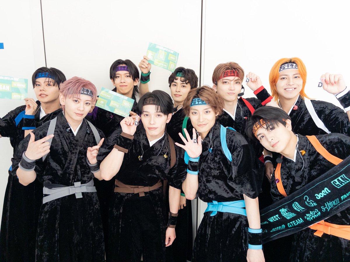 #超特急 生出演中🚄💨
／
特別企画🌈
『ガチ夢中にさせちゃうぞ！
　ライブグッズ・プレゼン対決』
＼
#超特急DayDay_タオル
#超特急DayDay_めじるしアクセ
#超特急DayDay_ステッカー

<a href="/ntv_DayDay/">DayDay.【日テレ公式】</a>をフォロー
プレゼンが上手かったチームのハッシュタグで
どしどし投稿してください💬

#DayDay <a href="/sd_bt/">超特急 OFFICIAL</a>