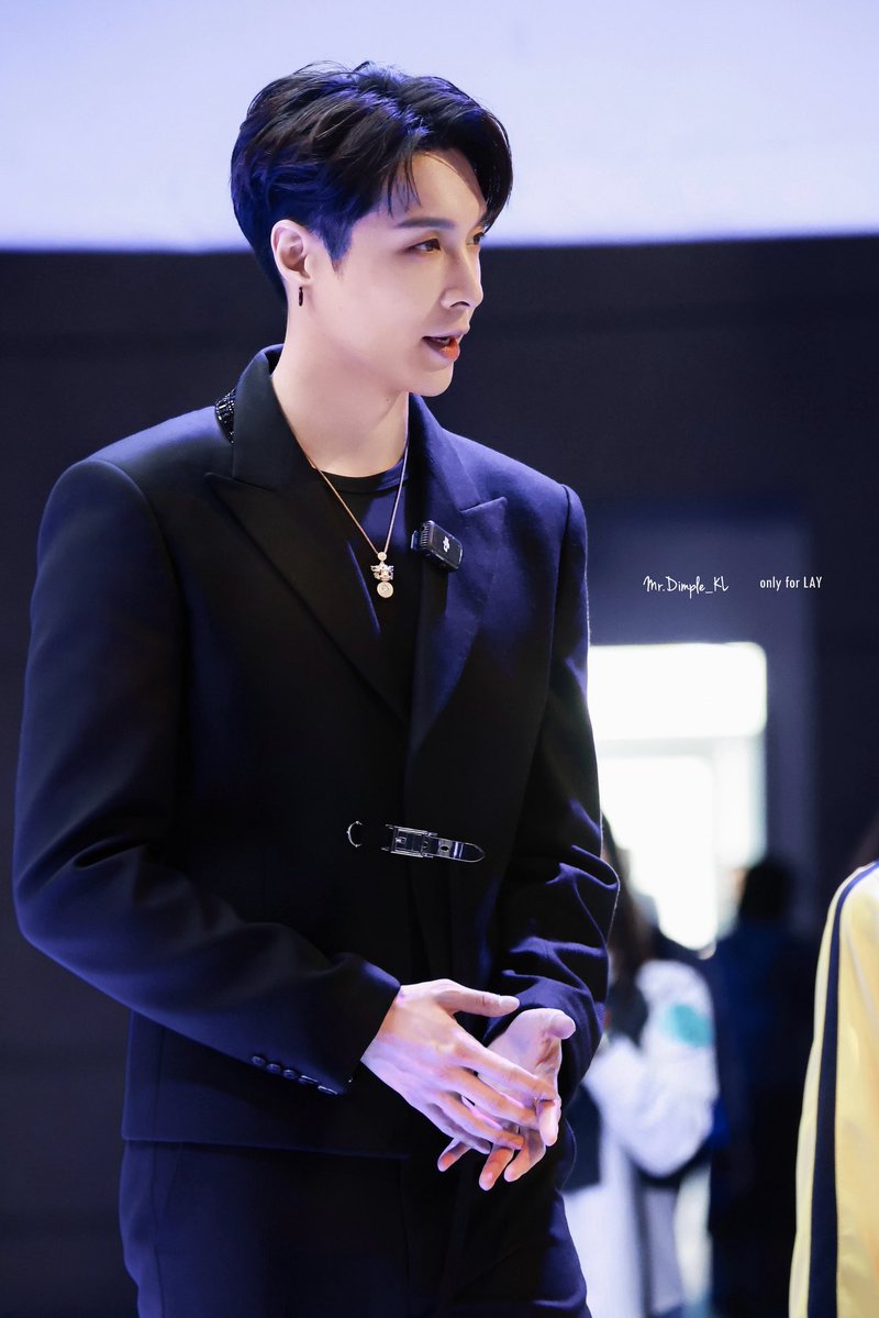 Lay Zhang Base 🚢⚓ tweet media
