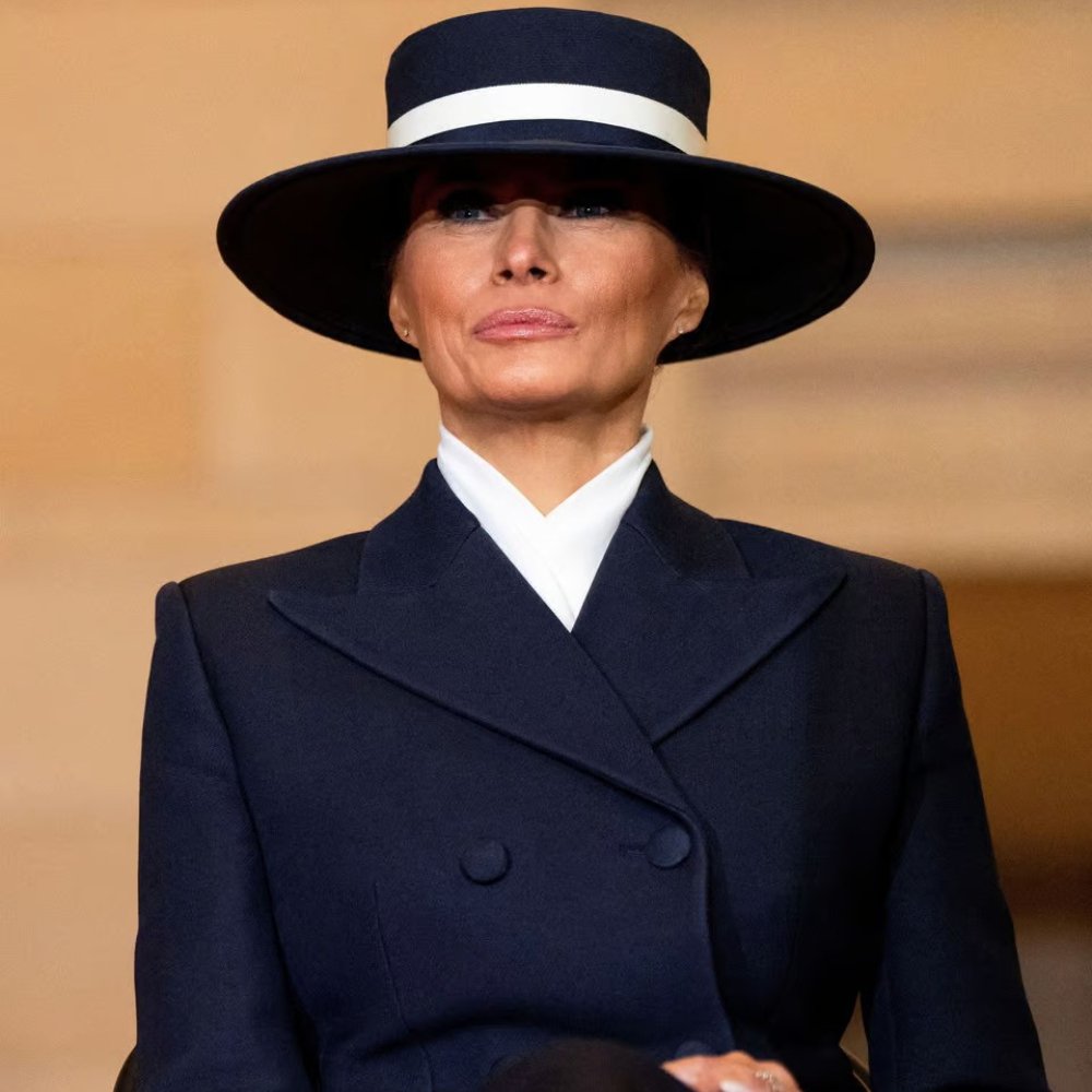 FormerlyUnknownAsMe tweet media