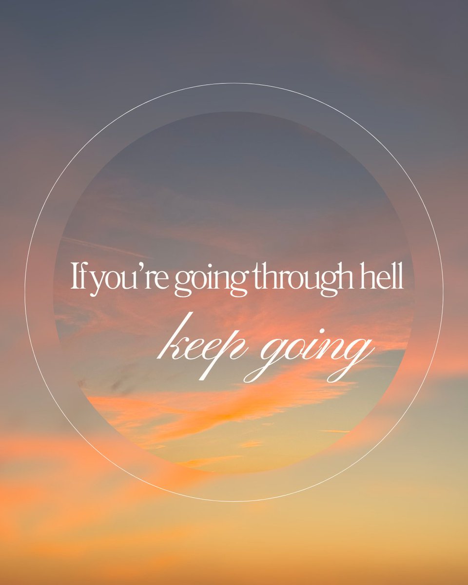 RUN_network_'s tweet photo. Stopping in the middle of hard things doesn’t make them easier, it just keeps you stuck there longer #addiction #recovery https://t.co/1tvqSIuAHZ