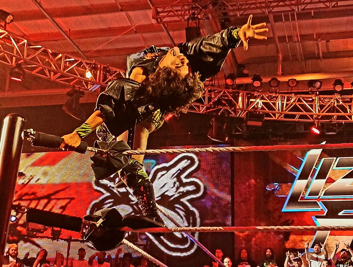 AJ tweet media