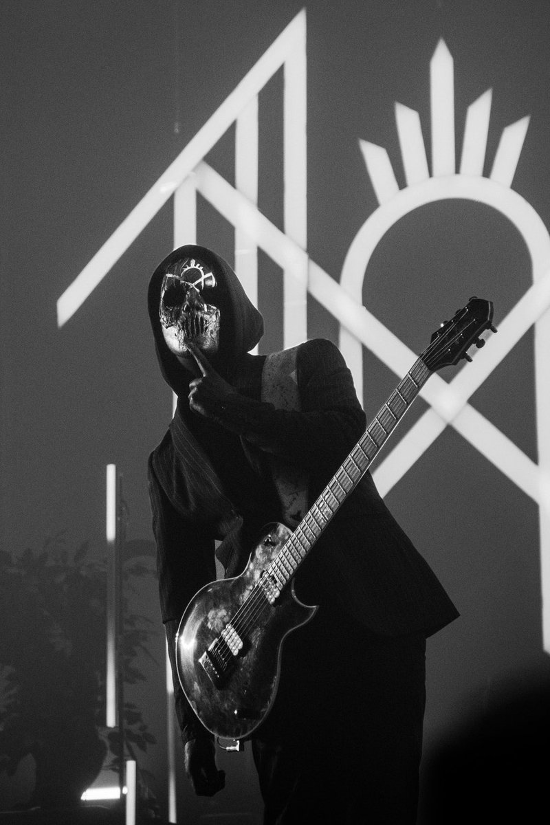 faye ᛑᛗᛛ tweet media