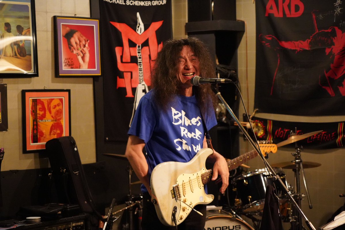 ２３０ tweet media