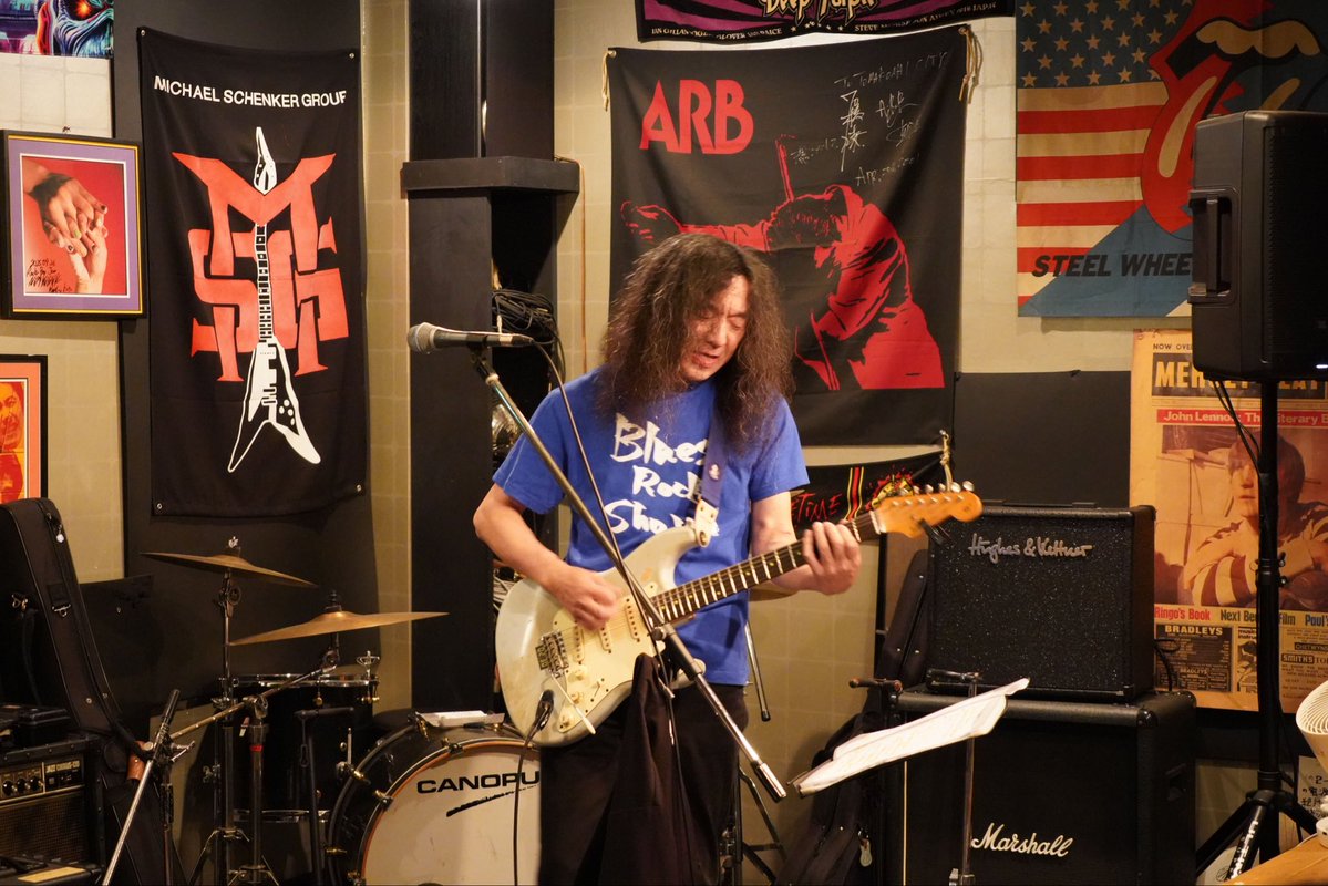 ２３０ tweet media