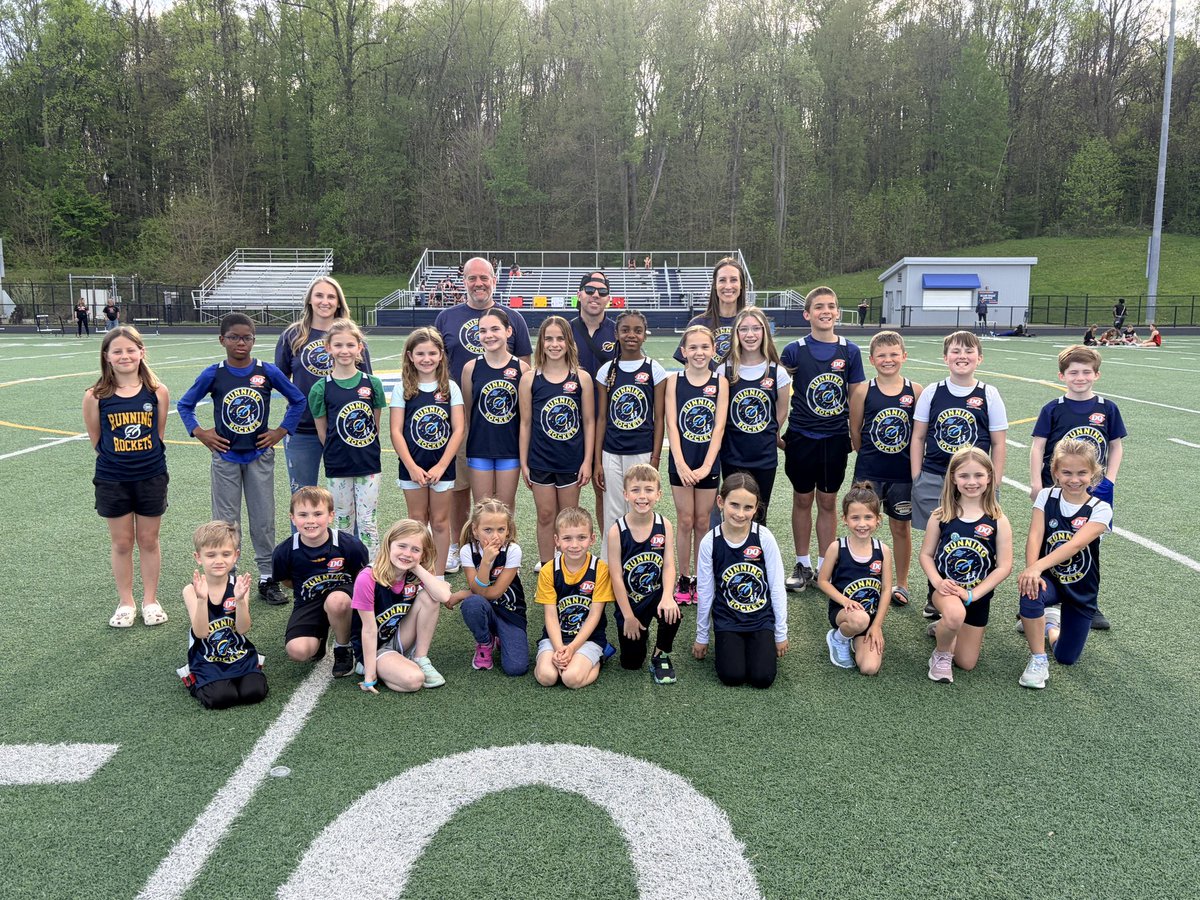 SboroAthletics's tweet image. Tonight we celebrated our seniors and invited our youth track team to the meet!