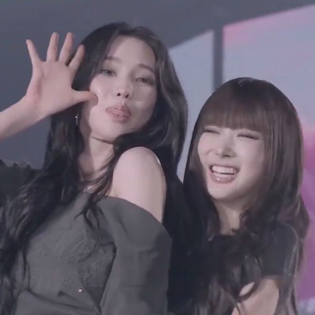 お願いだからこれの高画質欲しい、意味分からんくらいにこのカリナしゃん好きめぅ、、、🥺