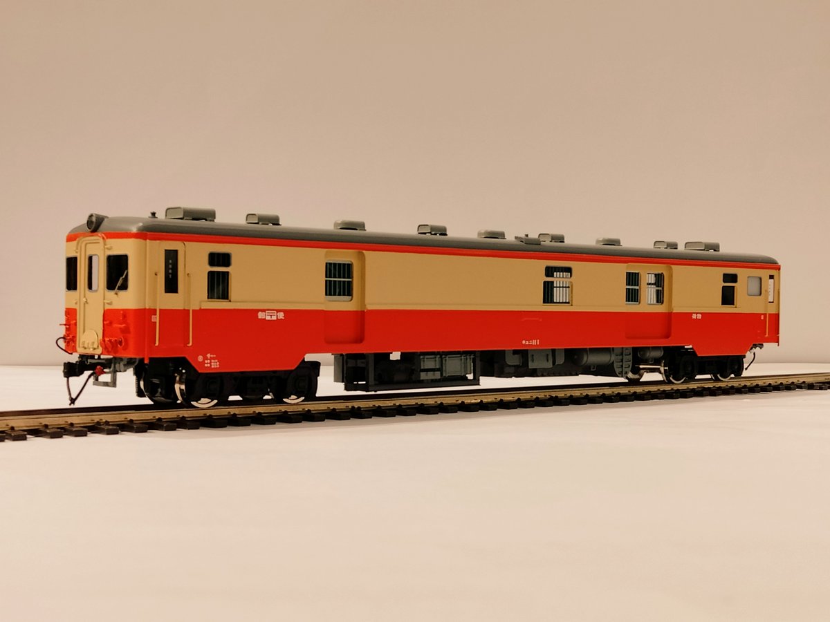 tenshodo_models's tweet image. おはようございます。
本日は祝日のため営業時間が10：00～18：30までとなります。
皆様のご来店をお待ちしております。
＜製品情報＞天賞堂真鍮特製品
キユニ11 1  千葉気動車時代  フェニックスベース  ￥93,500（税込）
＃鉄道模型 #HO ＃郵便 ＃荷物 ＃銀座 ＃天賞堂