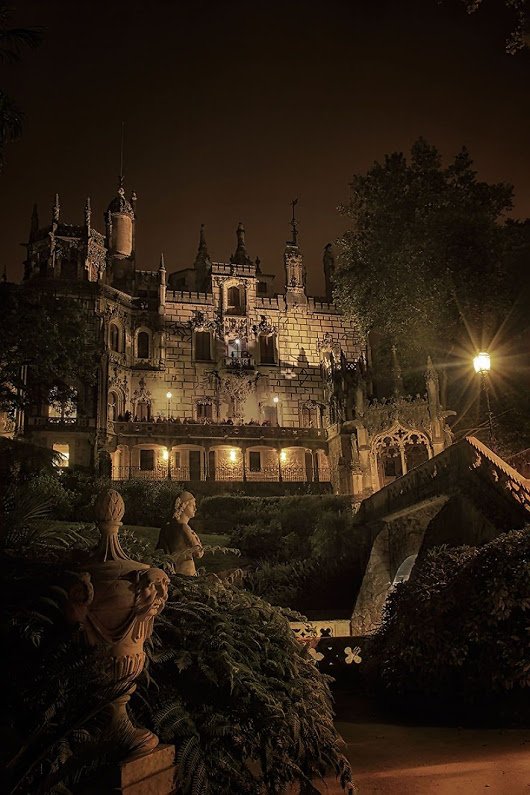 SusanneLeist's tweet image. Follow the lights to the house of glass.
There will be much splendor in the grass.
A more decadent event there could not be.
Lights in the trees as far as the eye could see.

THE DEAD GAME

amzn.to/1lKvMrP

bit.ly/1lFdqNj

#ReadersWanted #DemonSlayer #lovethis