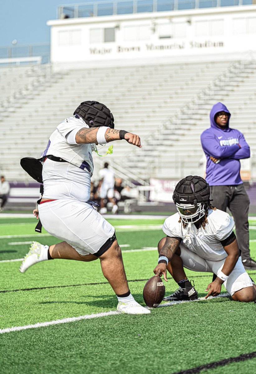 questerling88's tweet photo. Year 4 Last spring🙏🏽❤️ https://t.co/QGRoGuQRNa