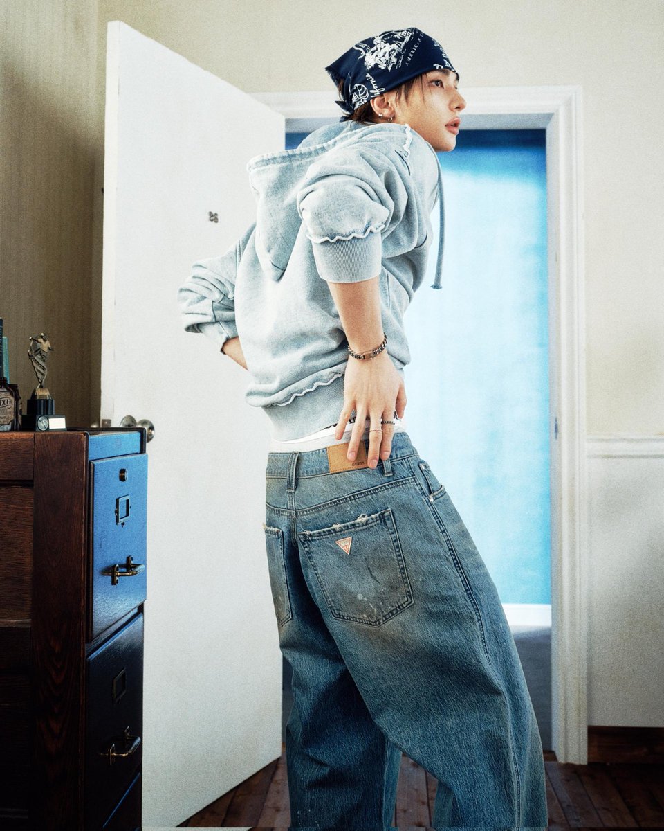 Hyunjin 현진 Central tweet media