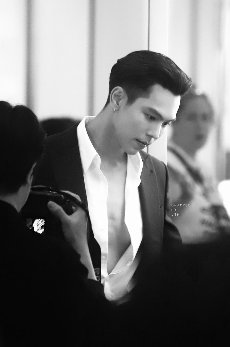 snappedbyjsh's tweet photo. black and white

TRE KILIAN POPUP AT ICONSIAM
#KilianParisxTreporapat #treporapat #ตรีภรภัทร https://t.co/ZQH79PaAdQ