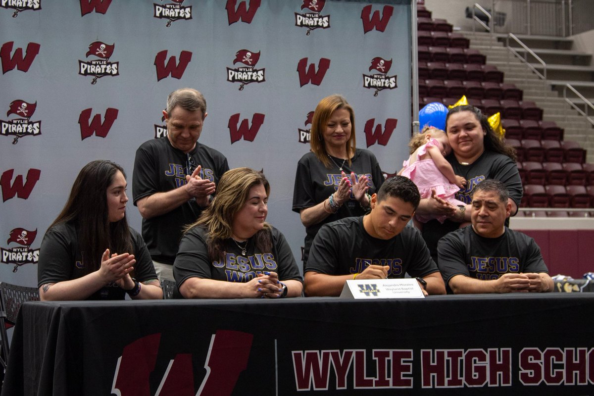 AlejandroM2026's tweet image. Did a thing yesterday!!
#OFFICIAL #OFOT 

@AHMO_FOOTBALL @WBUFootball @DavianGuajardo @Coach68Hinojos @glomanlam @PptElite @TheGrindHouseST @BSublet @coachhhunter