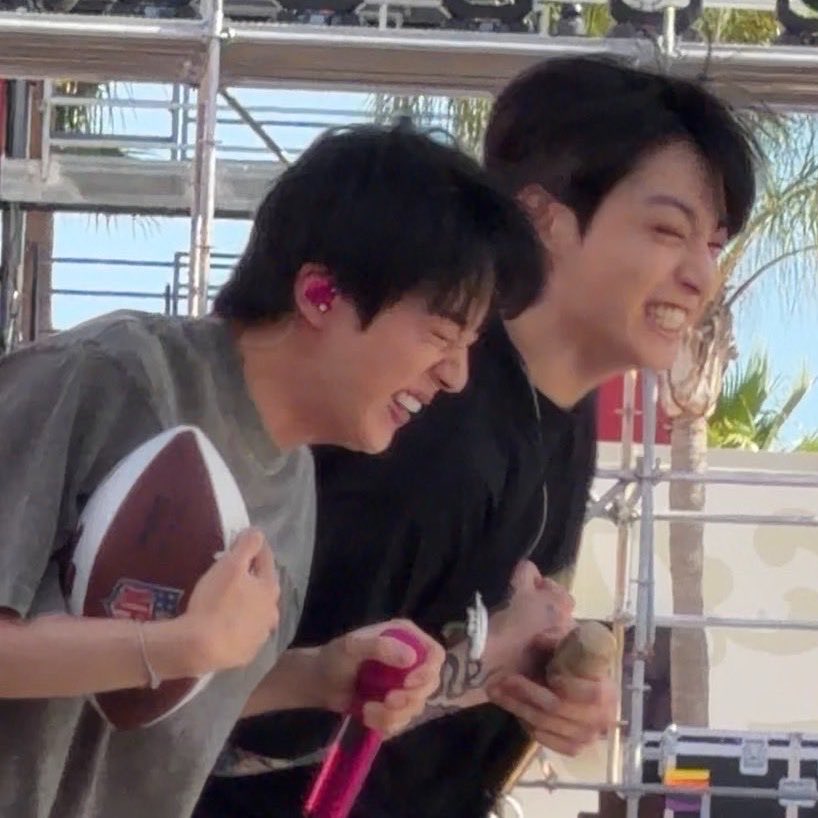 Larry⁷ | BTS ⊙⊝⊜ tweet media