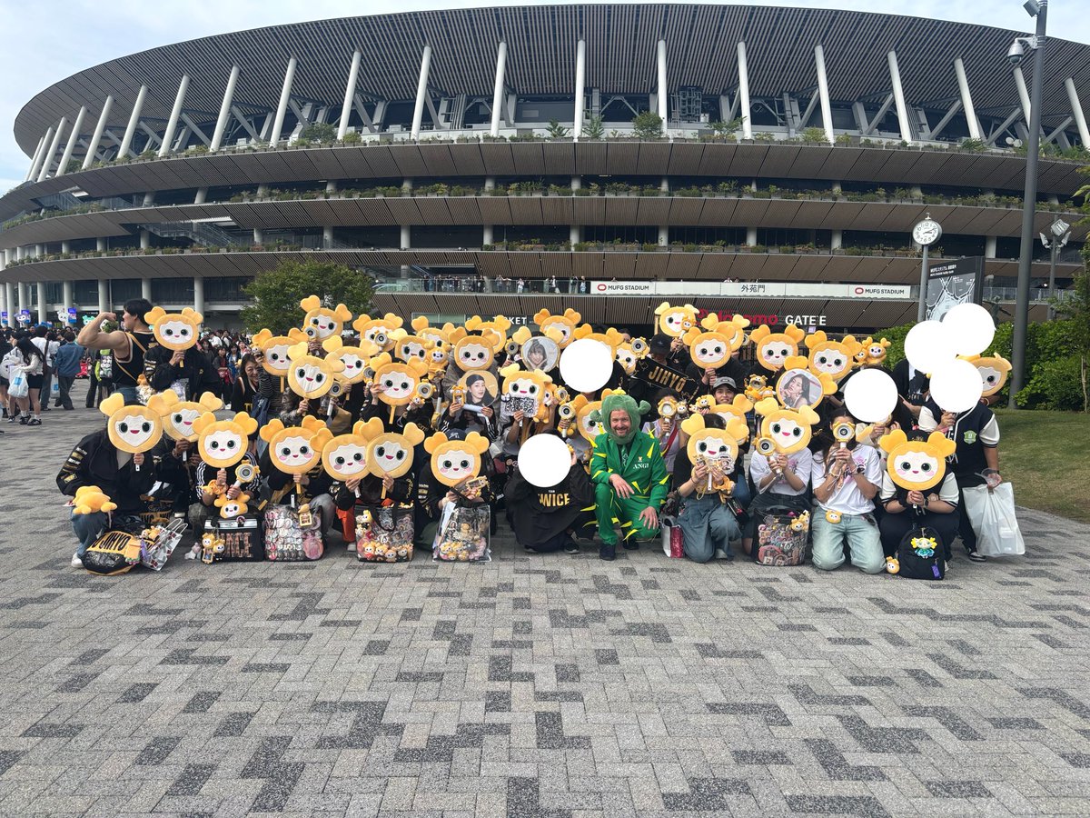 CYukieri's tweet photo. 企画してくれた方
本当にありがとうございました♡
ジヒョペン最高👍
ジヒョちゃんに届け〜

#TWICE国立最終日
#THISISFOR_TOKYO_D3
#TWICE_THISISFOR_WORLD_TOUR_IN_TOKYO
@JYPETWICE @JYPETWICE_JAPAN https://t.co/cgKOdre9rk