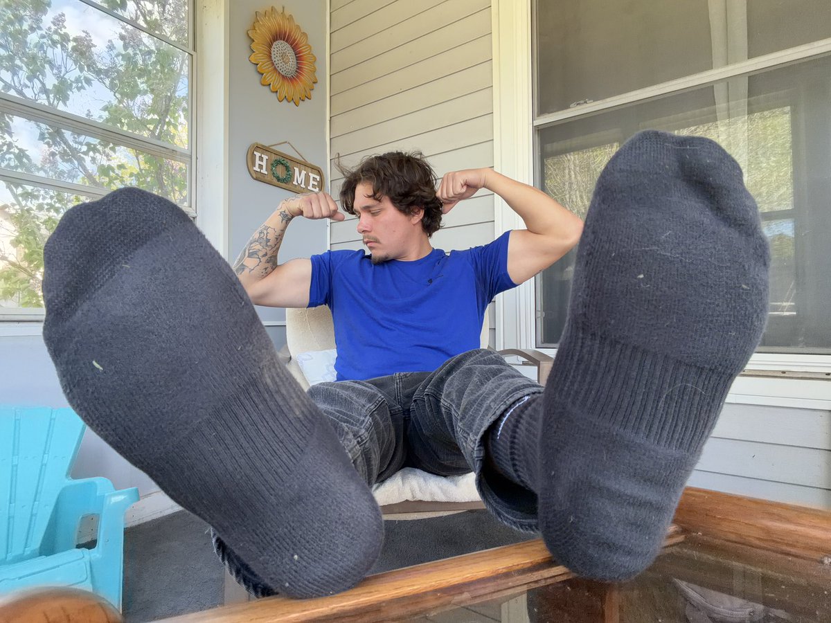 alexxKINGsoles's tweet image. Submit, $end, repeat! 

#findom #cashmaster