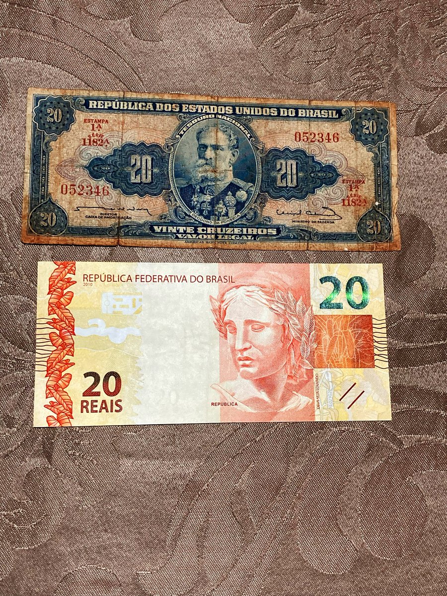 Bellatrix3_star's tweet photo. Uma nota de 20 do vô e uma do pai… O tempo passa, o dinheiro muda… mas o caráter é o valor que permanece. https://t.co/E7XVPYtP0y