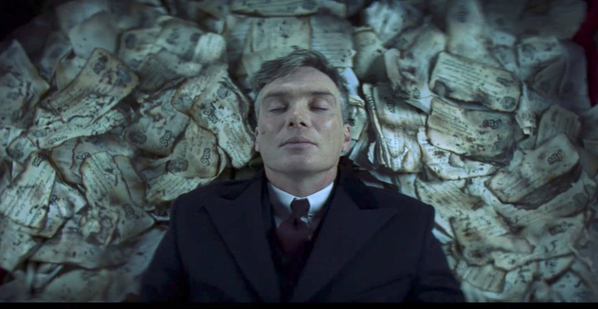 aSosyalMaan's tweet image. Cesedimi yakın.
Küller rüzgâra karışsın.
Özgürüm.
#TommyShelby
#PeakyBlinders