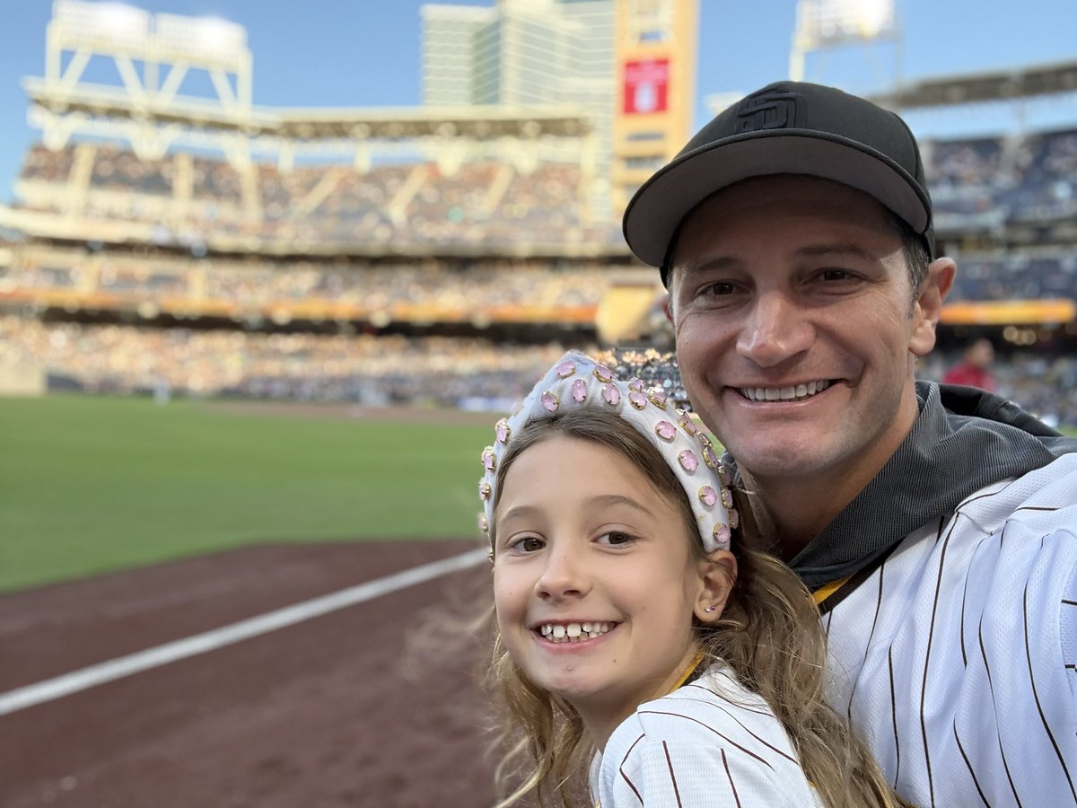 MikeWolfRealtor's tweet photo. Go padres! #padres #sdinhd #SDinHD https://t.co/NDhPteNKeb