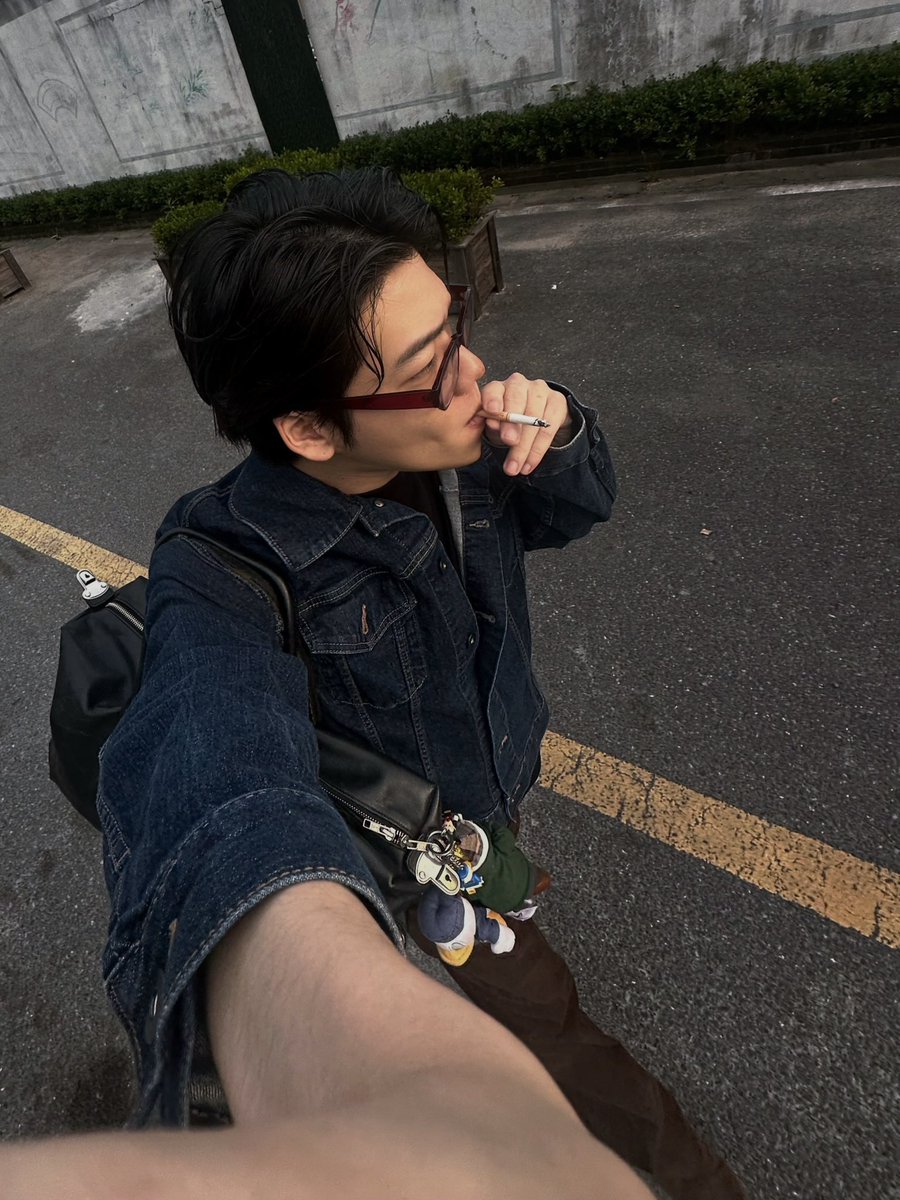 六雪尼 tweet media
