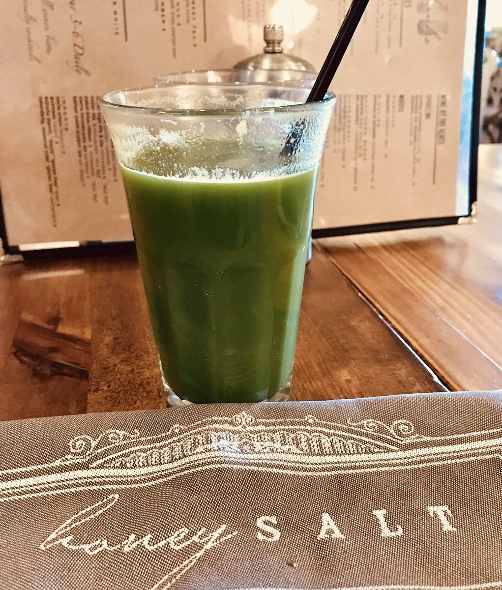 chernorris's tweet image. Lunch is served..I recommend taking a moment to appreciate this  #Lobster Quesadilla and Fried Chicken Sandwich @HoneySalt Rampart 😋 Tuesday. Cheers everyone! 😋🍹ヅ. #Foodie