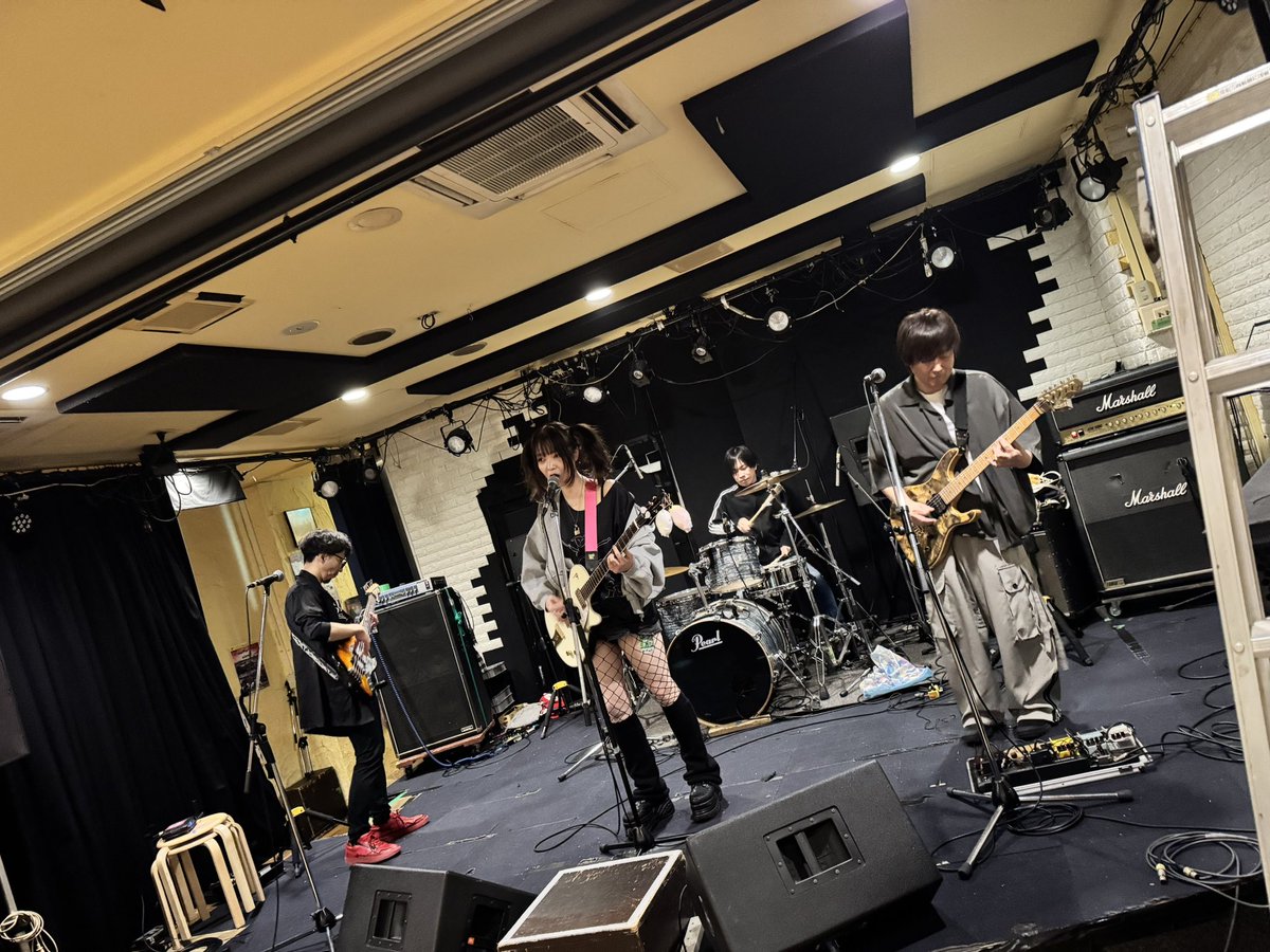 スター魂！！

お次のリハは！！
🟩微笑end's

またスタダマに帰ってきてくれました！
演奏も歌声もライブも！
エンターテイナーそのもの！！

ライブが楽しすぎるのです！
是非一緒に騒いで歌いましょうー♡♡

🟥20:05～ご出演です！

お楽しみにーー🥳