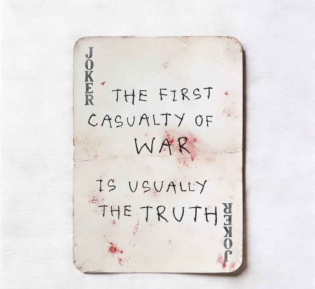 Mini Archillect tweet media