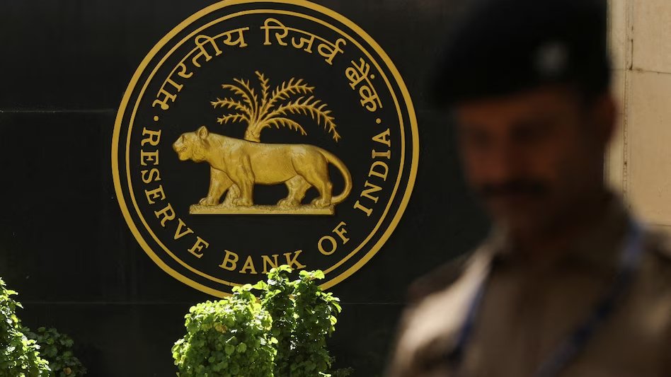 बैंक में ऑफिसर बनने का सुनहरा मौका, आज से शुरू हुए आवेदन, 1 लाख से ज्यादा होगी सैलरी

अगर आपका सपना भारतीय रिजर्व बैंक (RBI) जैसे प्रतिष्ठित संस्थान में ऑफिसर बनने का है, तो आज से इन पदों के लिए आवेदन शुरू हो गया है.  RBI ने ग्रेड-बी के पदों पर भर्ती के लिए ऑनलाइन आवेदन की