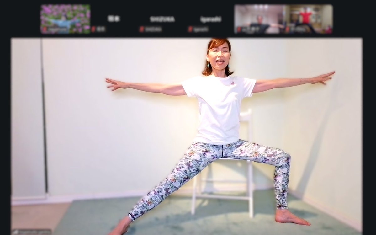 第2回仕事終わりのリフレッシュ椅子yoga！賑やかになってきました。
スタジオガルバのたまき先生、お疲れ様でした♪皆さんから続けたい声が続々と届いていますよ〜。笑顔で無理なく継続ですね。 #健康 #リラックス