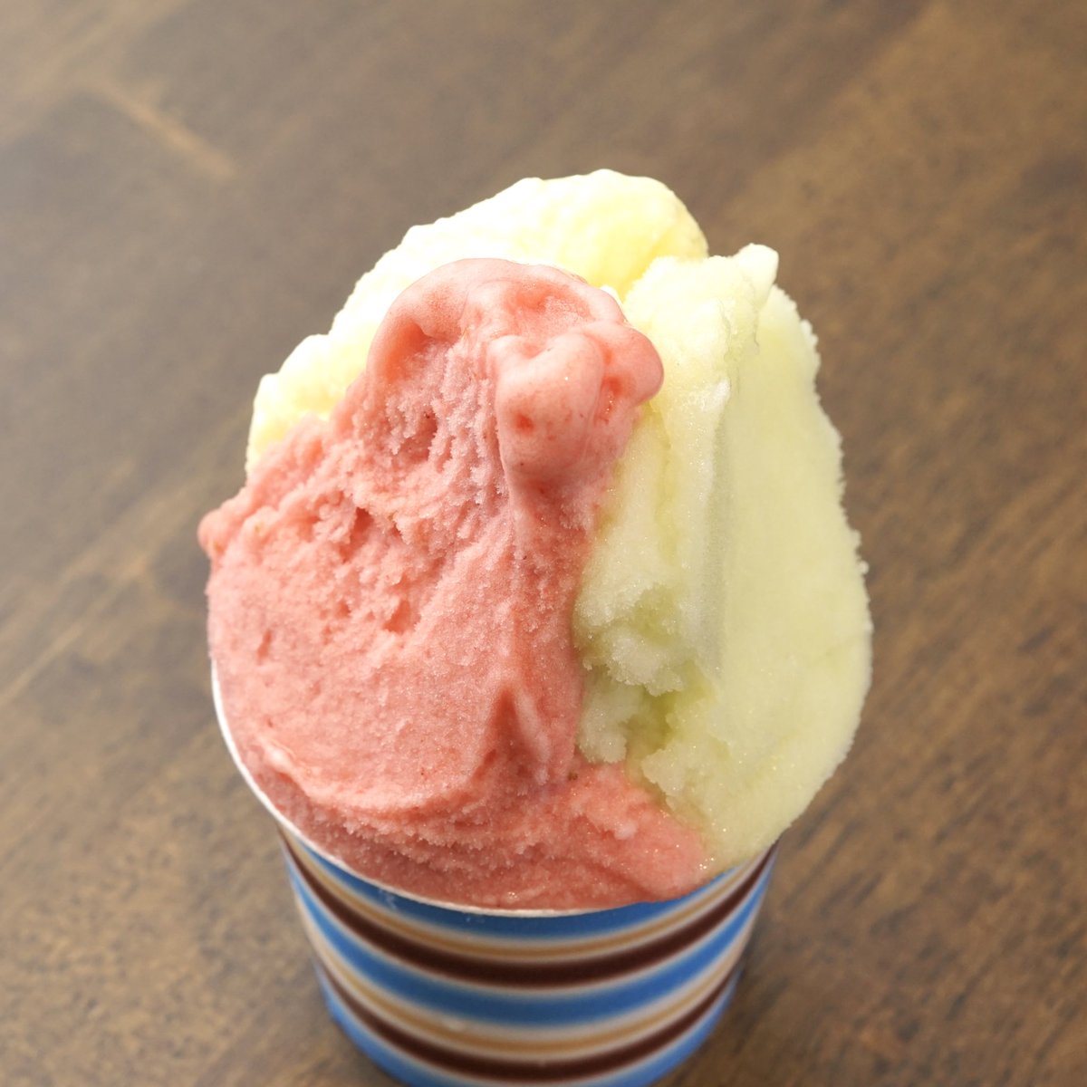 takpj3's tweet image. ジェラテリア toi toi toi(トキワ街)の #HappySpring 
✿マスクメロン・さちのかいちご・甘夏みかん　3種 400円(税込)
マスクメロンは高知県産、さちのかと甘夏は香川県産のものを使用。果物屋のジェラートらしい、果実そのものの味を楽しめます。