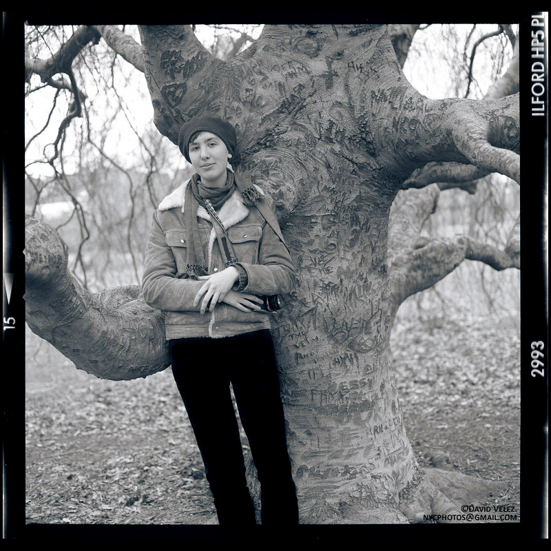 david6of7's tweet image. Maya At Brooklyn Botanical Garden
Photography by David Velez
#Maya #portrait #woman #perfil #tree #artist #hasselblad #bw #film #120mm #ilford #mediumformat #hp5 #brooklyn #brooklynbotanicalgarden #bbg #squareformat #analogue #davidvelez #david6of7 #photo #photograph #fotografia