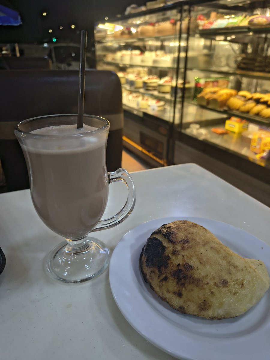 Por qué tan difícil encontrar personas agradables para compartir un chocolate ! No todo tiene que ser sexo 😉