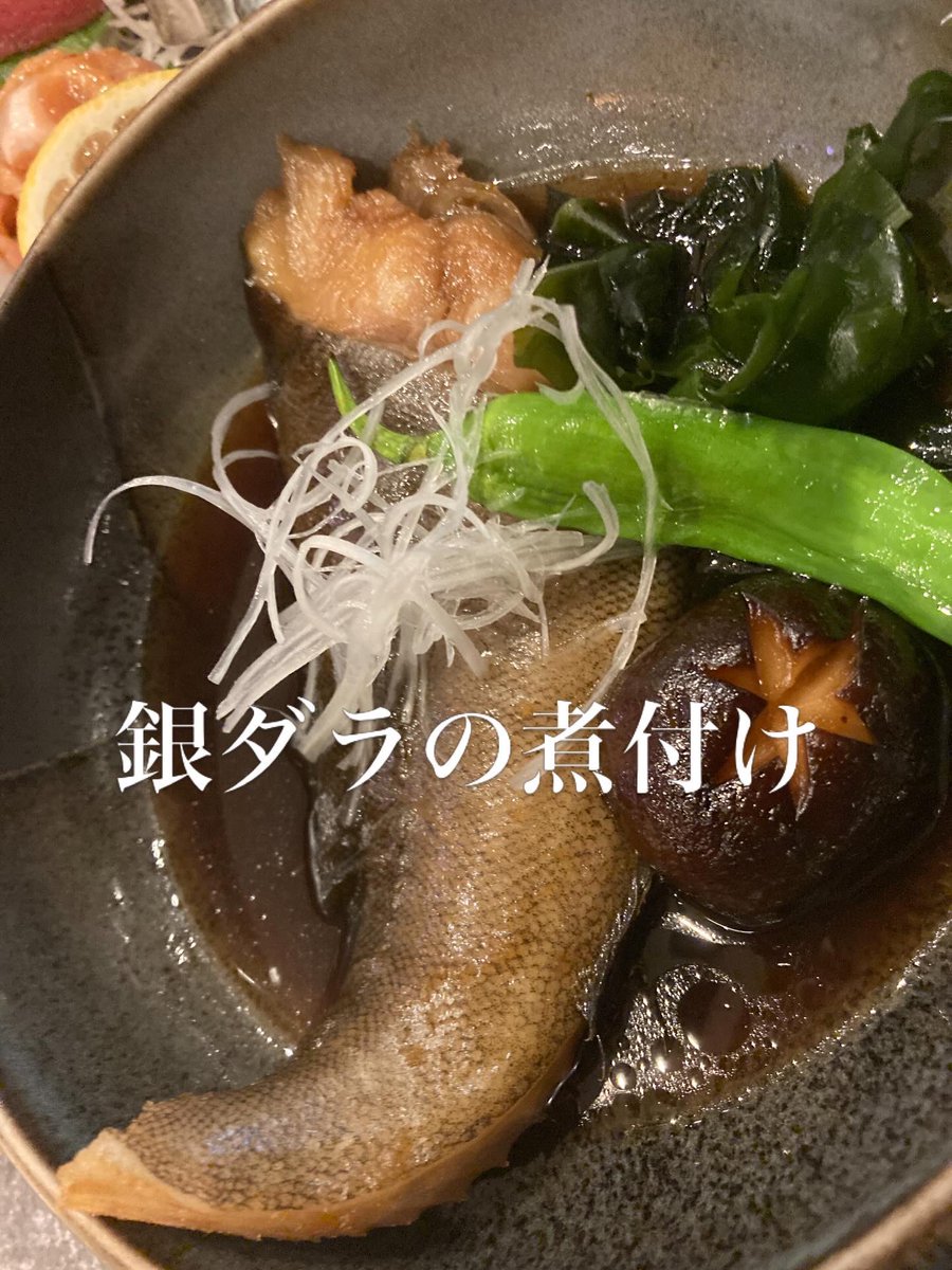 pwan0852's tweet photo. 〜時差投稿〜
すこーし遅刻気味の仲良しさん🤏笑
自作ネイルを見せてくれた💅
（完成度が高く仕事が丁寧）
自分で作成するの凄いぜ。。。

その後お寿司屋さんへGO🍣
喉が渇いていたので早々に乾杯〜🍻
刺し盛り、なまこポン酢、タコ唐揚げ、煮付け
を注文✨
（煮付けがとても美味しかった！！）

最後に好きな寿司ネタと海苔汁を！
ご馳走様でした〜🍣

ありがとうございました😊