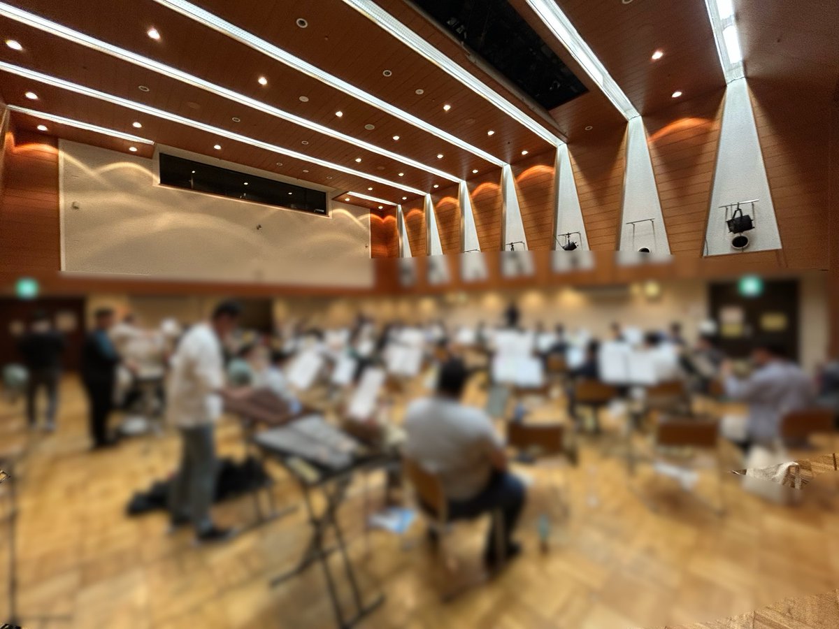 onkyo_samurai's tweet photo. 📝演奏会まであと88日

先日は通常の練習に加え、総会が行われました！
通常よりリハーサル時間は短かったものの、多数の見学者さん、エキストラさんにお越しいただき、60名ほどの賑やかな練習となりました！

また、総会では音響侍の新年度の運営チームが選出されました。心機一転、音響侍がみんなを「つなぐ」ことのできる場所になれるよう、頑張って行きたいと思います！

そんな私たちと一緒に音楽したい方はコチラから💃
https://t.co/qD909HIuvo

次回演奏会にお越しいただける方はコチラから🎵
-------------
【#音響侍吹奏楽団 第20回定期演奏会】
2026年7月25日（土）
開場15:30  開演16:00
#なかのZERO大ホール (入場無料)

チケットはこちら
🎟️ https://t.co/vJ3gRyQP3R