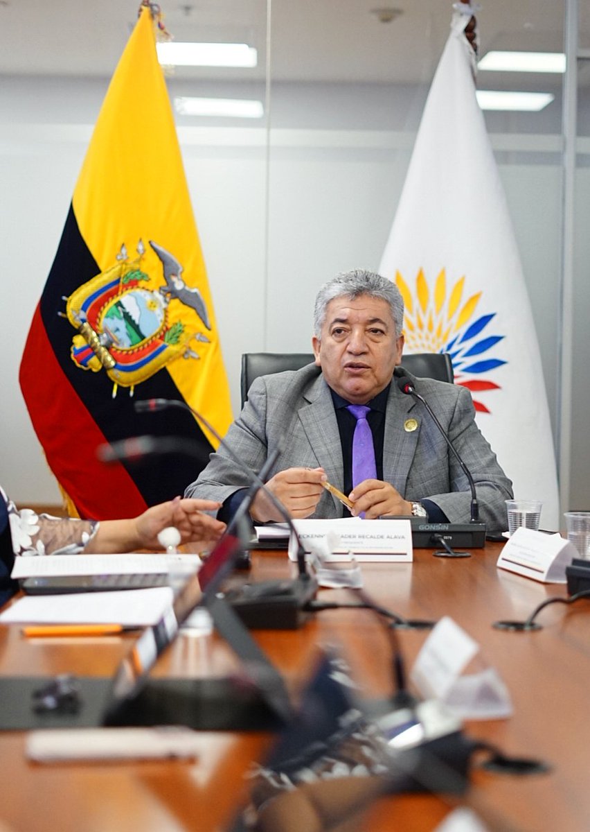 Comisión del Derecho al Trabajo y Seguridad Social tweet media