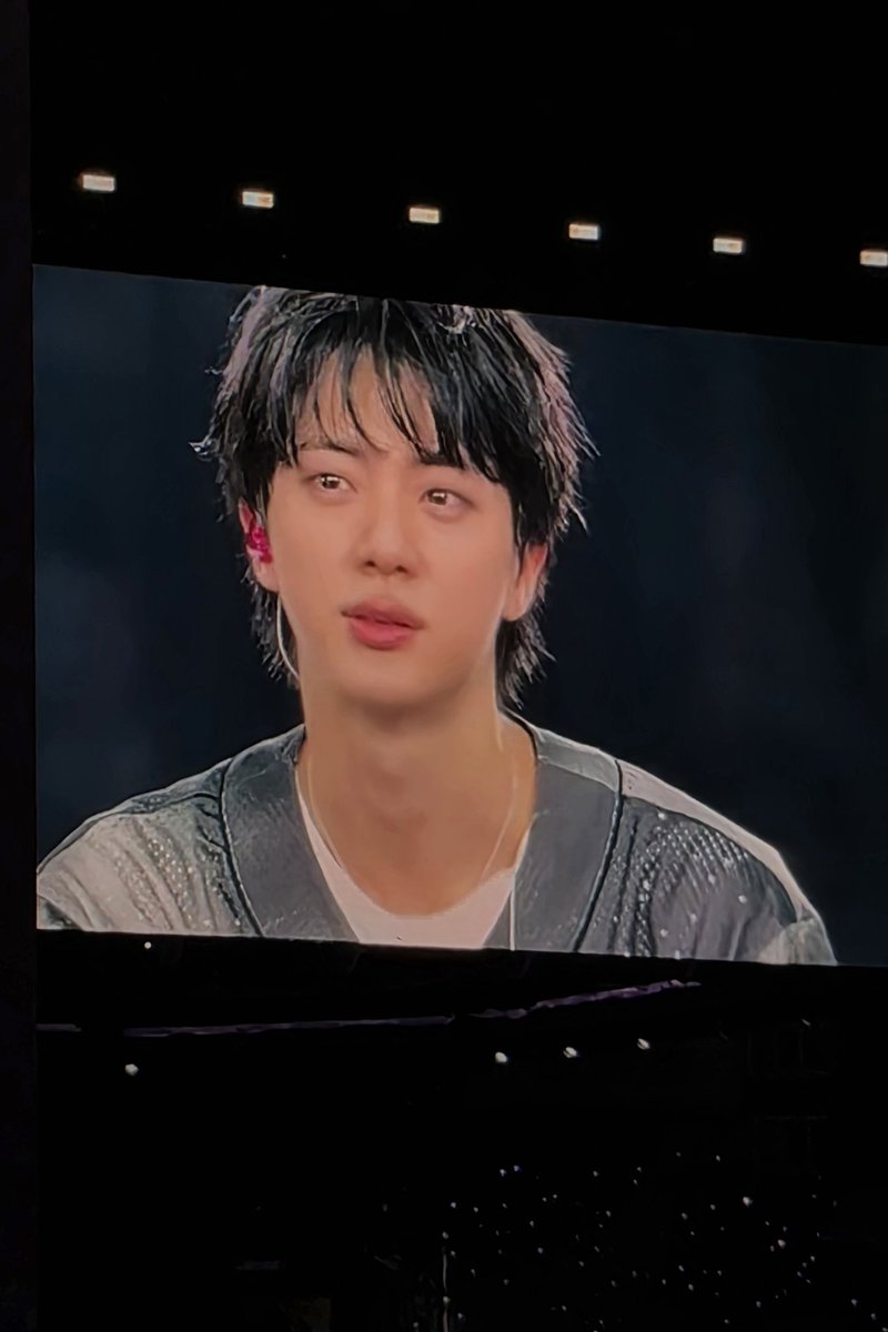 moonshineechoes's tweet photo. did seokjin look emotional during his ment? oh my baby I'M GOING TO LOVE YOU FOREVER https://t.co/LvAa5uY32O